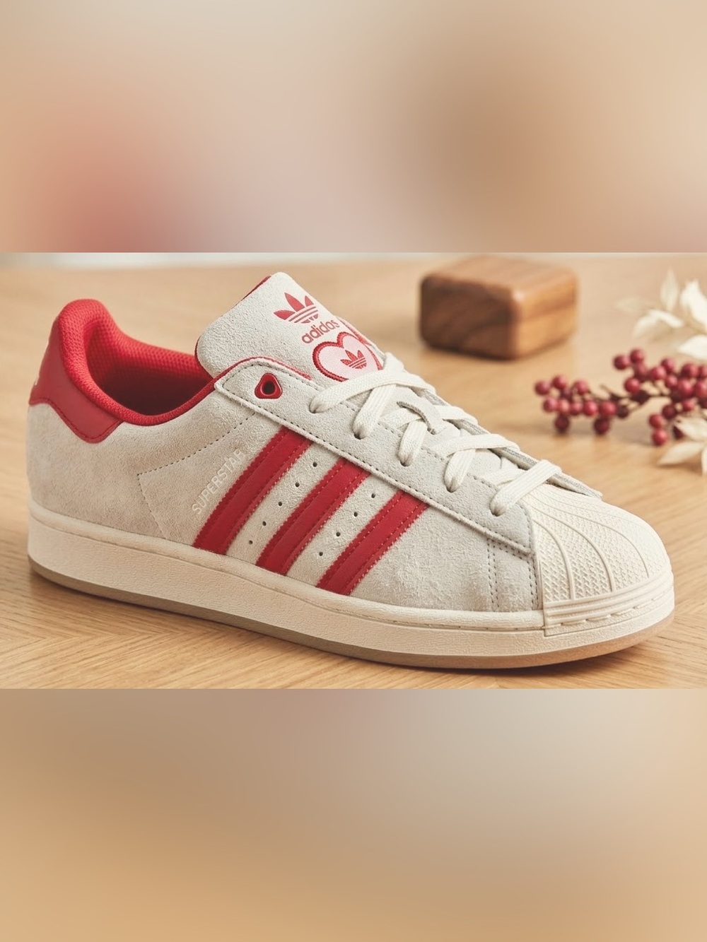 adidas SUPERSTAR II SHOES Cream Sneakers wi/Red Stripes/Heart Accents: Size 7